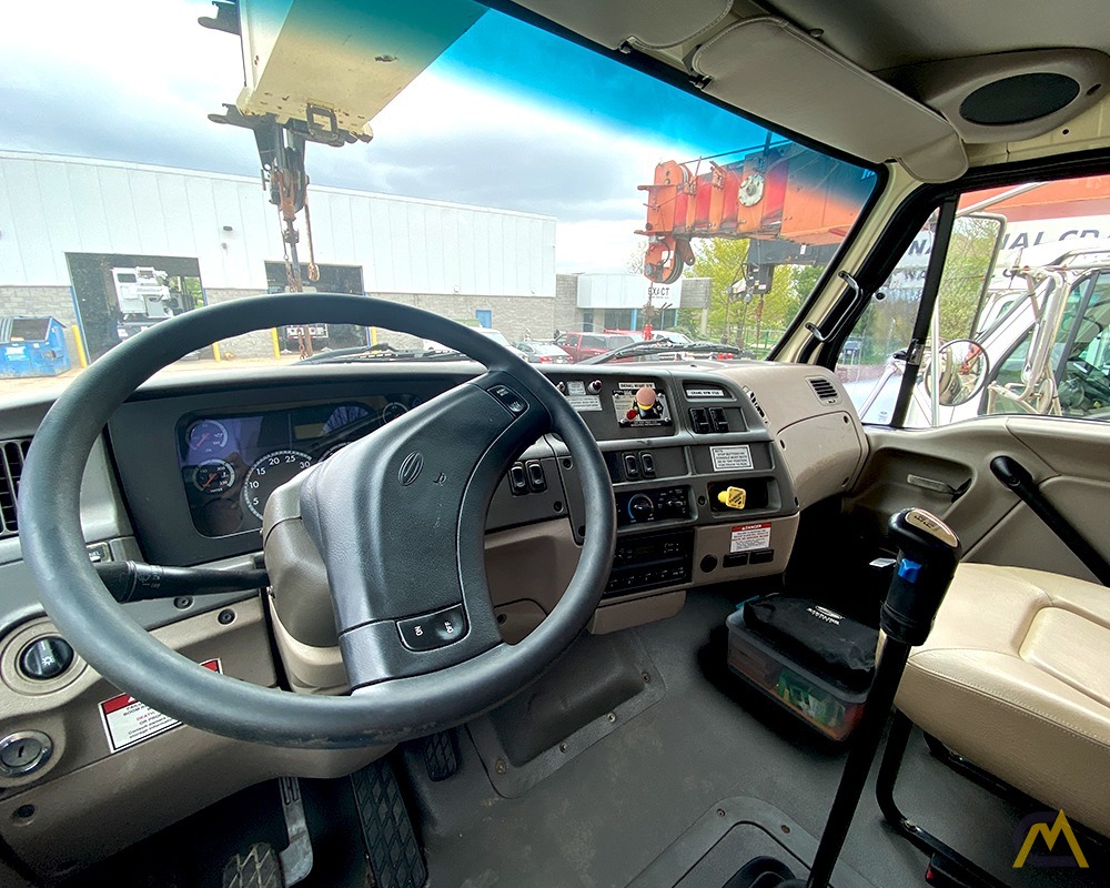2006 National 900A 26-Ton Boom Truck Crane 14
