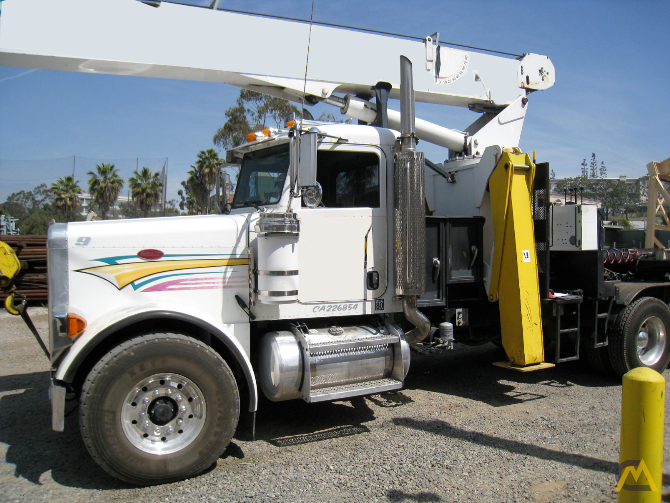 2006 National-Peterbilt 851D 23-Ton Boom Truck Crane; CranesList ID: 311, 3