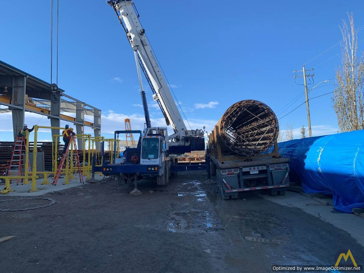 2006 Grove TMS900E 90-Ton Telescopic Truck Crane 1