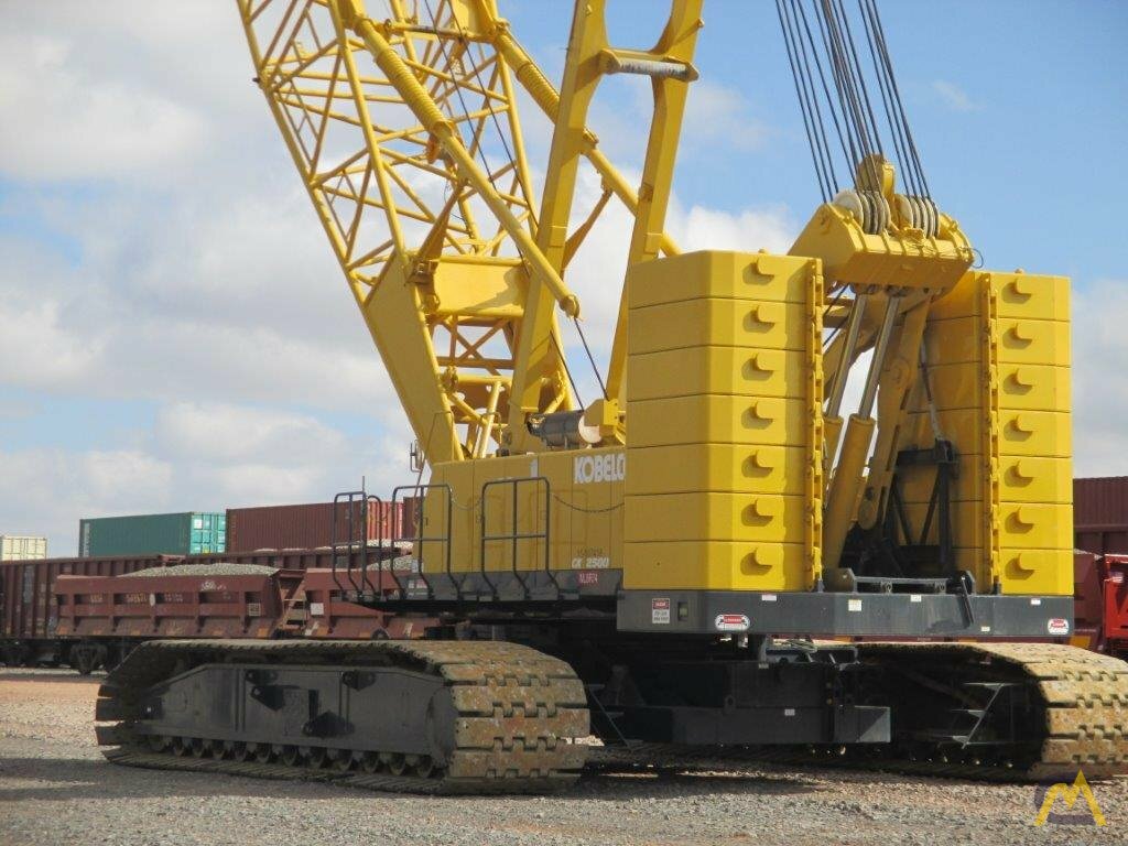 2007 Kobelco 2500 II 250-Ton Lattice Boom Crawler Crane 15