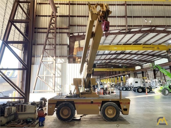 2007 Broderson IC-200-2F 15-Ton Carry Deck Crane 4