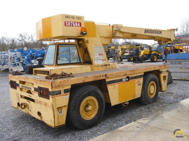 2007 Broderson IC-80-3G 9-Ton Carry Deck Crane; CranesList ID: 544 1
