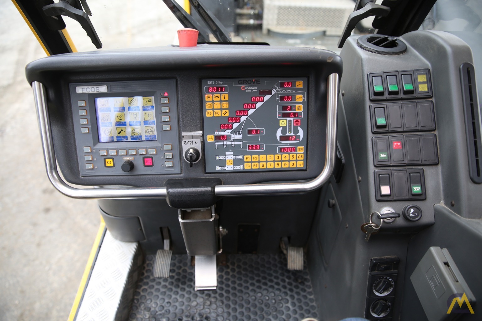 GROVE GMK5165 165 US Ton Class (130 Metric Ton) All Terrain Crane 6