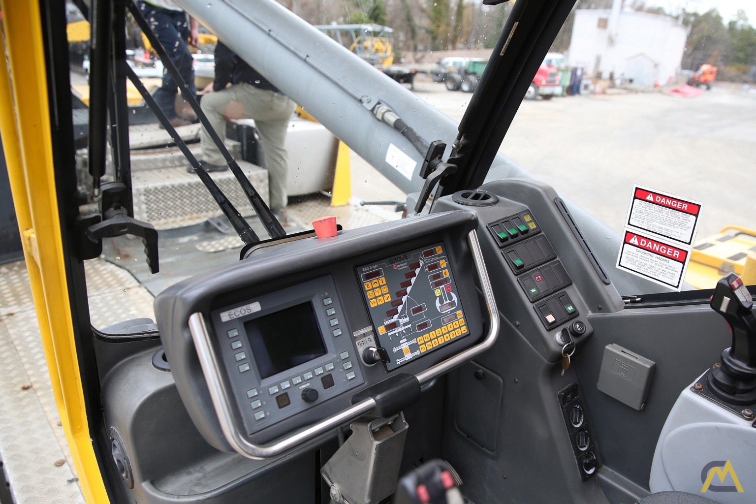 GROVE GMK5165 165 US Ton Class (130 Metric Ton) All Terrain Crane 3