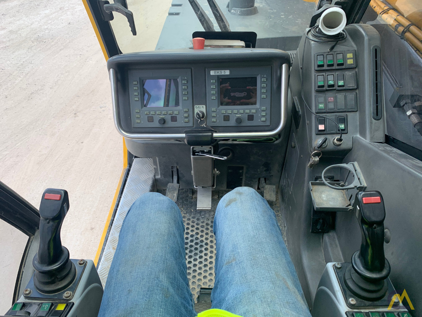 2007 Grove GMK4115 115-Ton All Terrain Crane 22