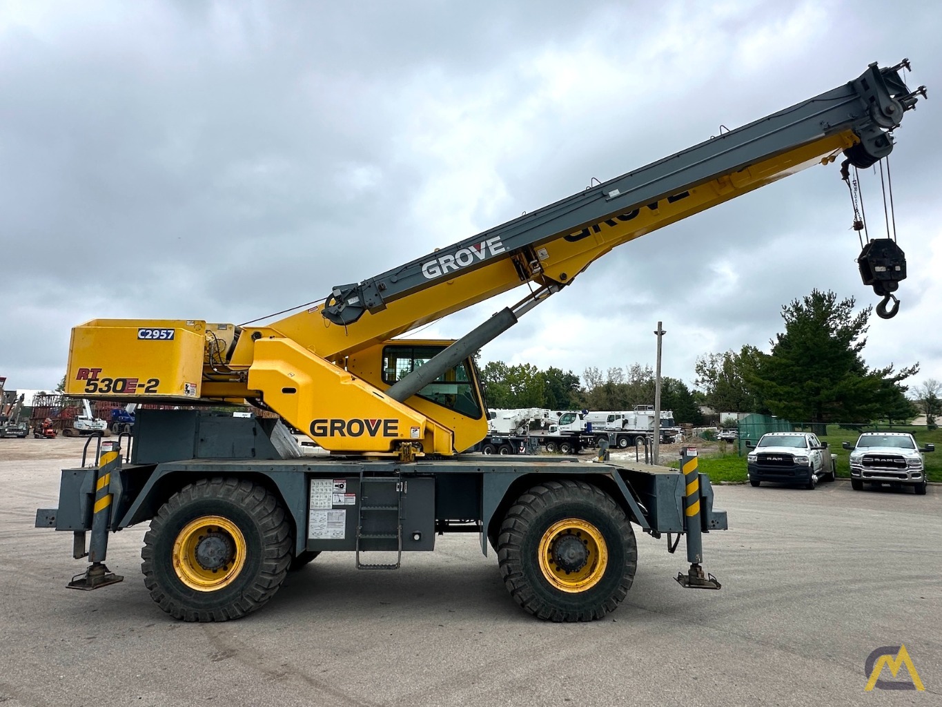 2007 GROVE RT530E-2 | 30-TON ROUGH TERRAIN CRANE 1