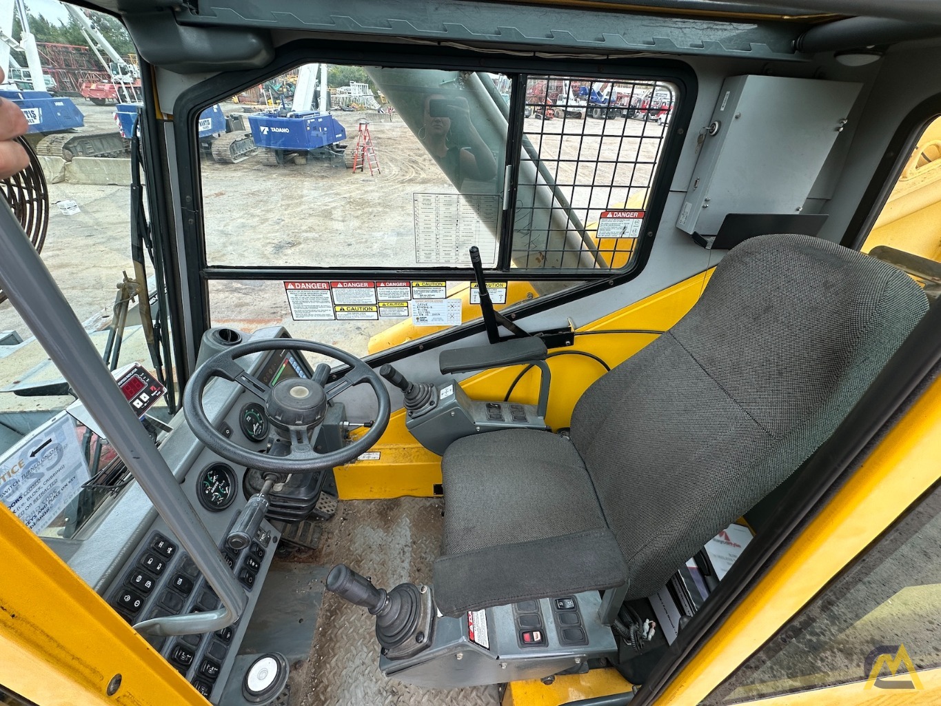 2007 GROVE RT530E-2 | 30-TON ROUGH TERRAIN CRANE 8