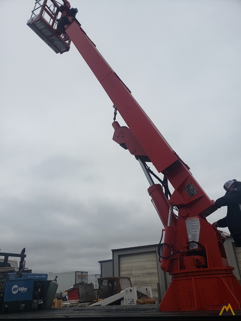 Skyhoist RX87 92' Sign Crane on International 4400 20