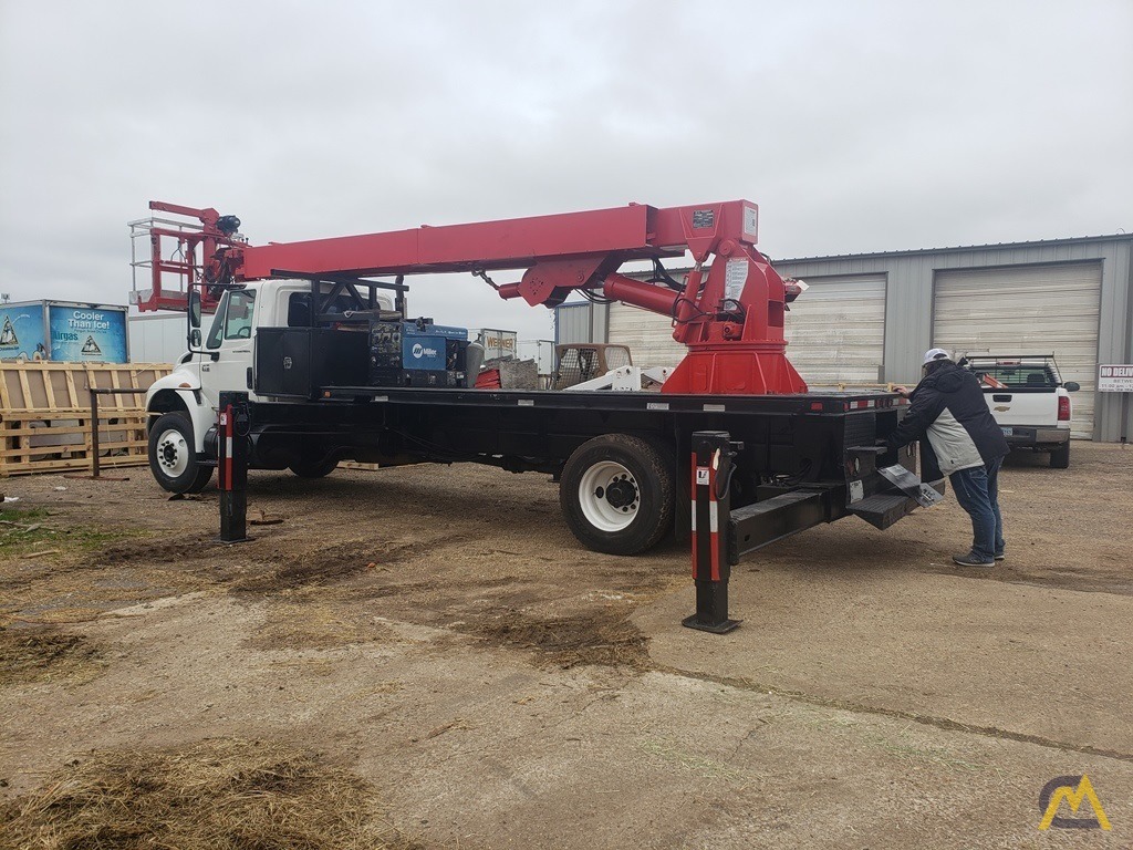 Skyhoist RX87 92' Sign Crane on International 4400 13