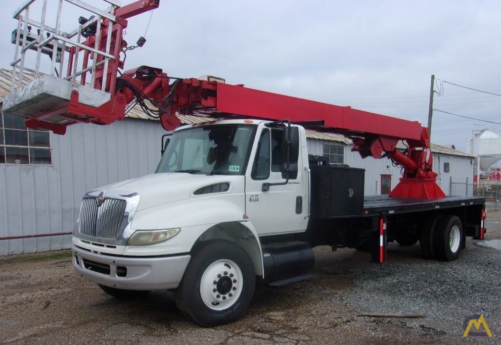 Skyhoist RX87 92' Sign Crane on International 4400 0