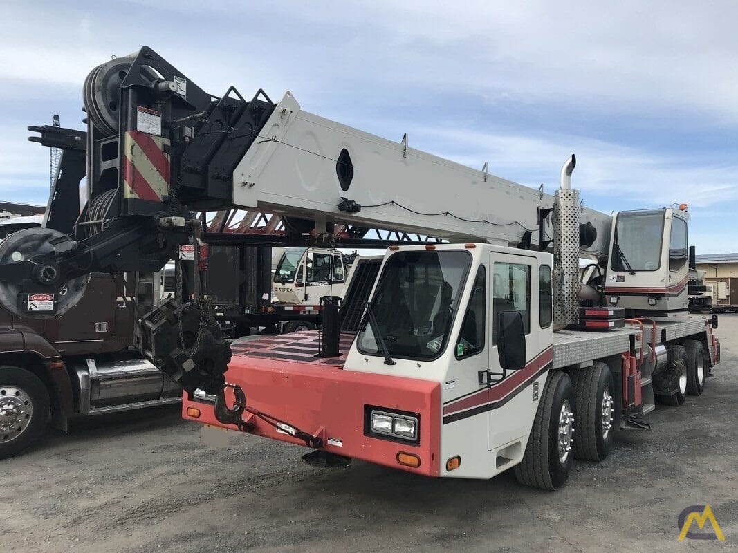 2007 Link-Belt HTC-8660 II 60-Ton Hydraulic Truck Crane 0