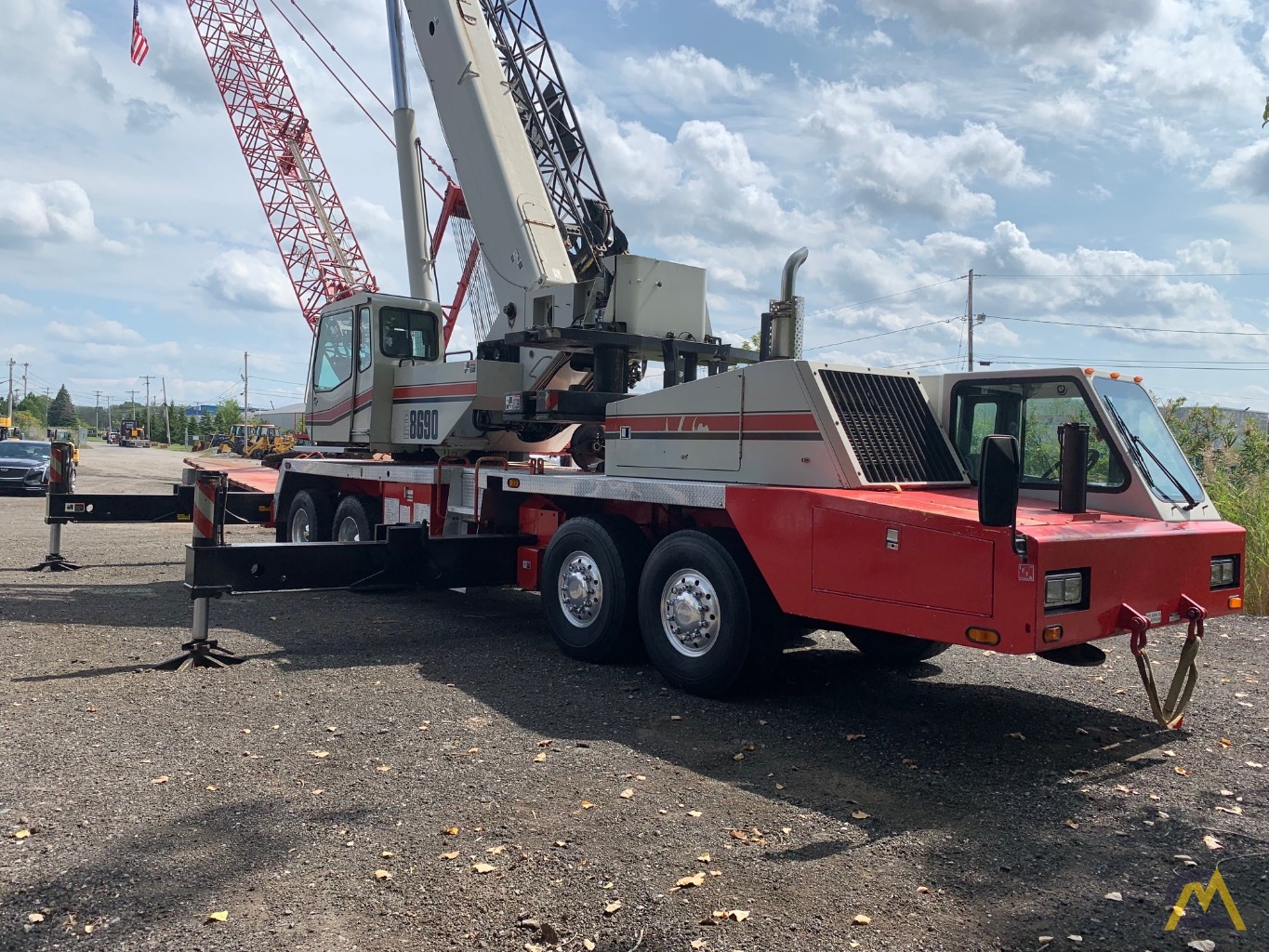 2007 Link-Belt HTC-8690 90-Ton Telescopic Truck Crane w/ Detroit Engine 4