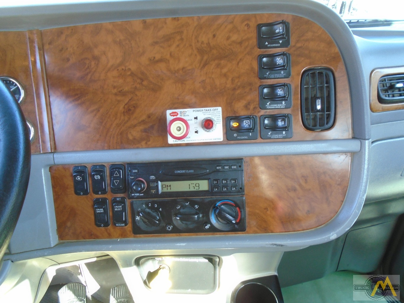 2007 Manitex-Peterbilt 35124C, 35 Ton, Boom Truck Crane; CranesList ID: 372 12