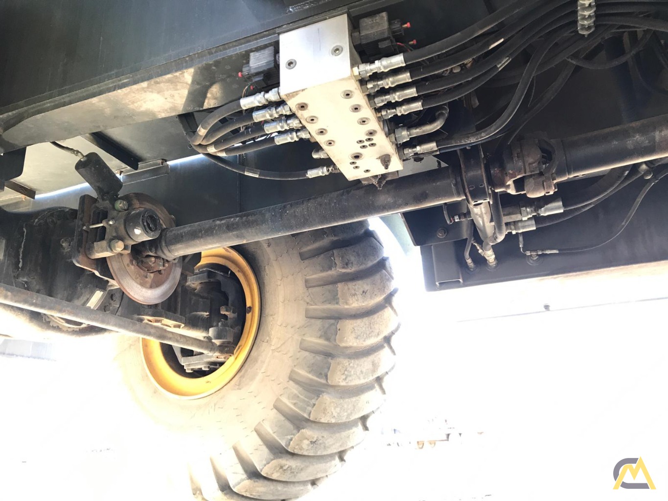 Grove RT890E 90-Ton Rough Terrain Crane 14