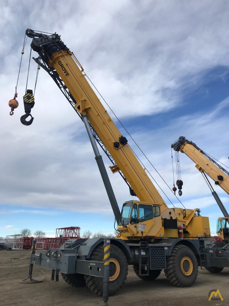 Grove RT890E 90-Ton Rough Terrain Crane 0