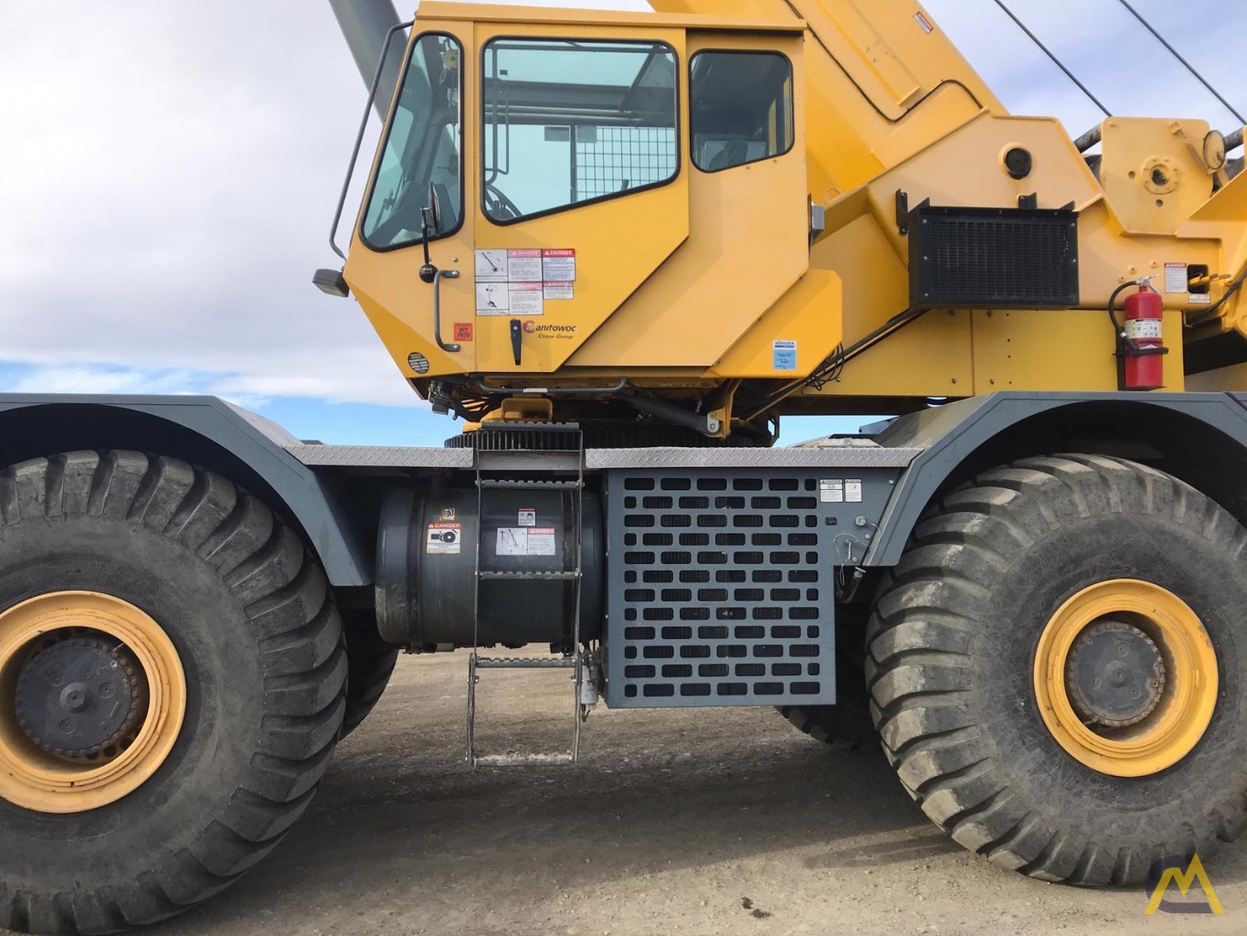 Grove RT890E 90-Ton Rough Terrain Crane 27
