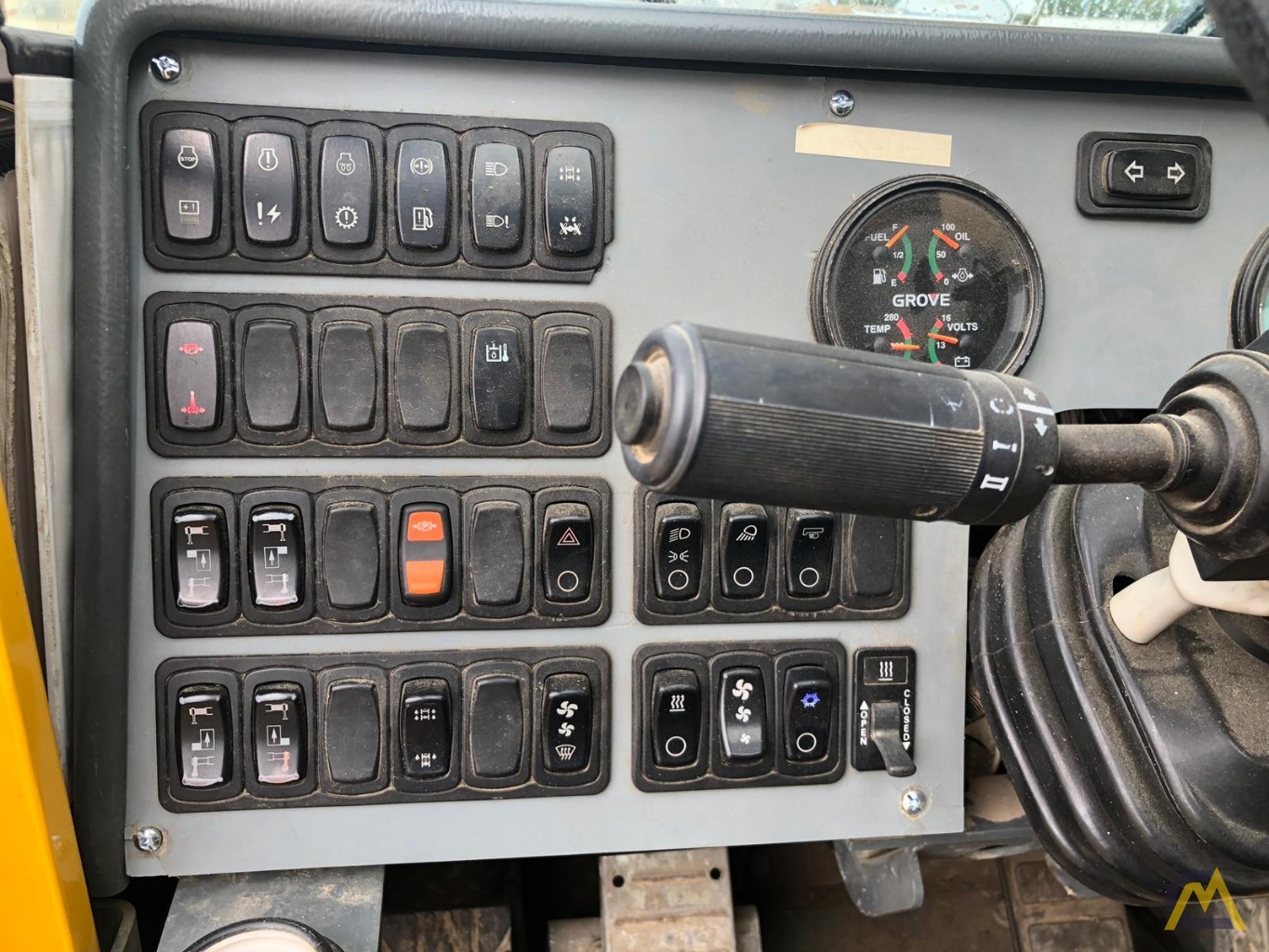 2008 Grove RT530E-2 30-Ton Rough Terrain Crane 10