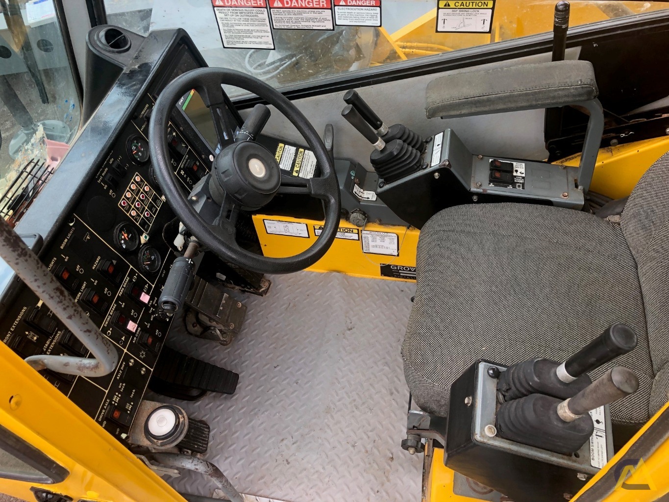 2008 Grove RT600E 50-Ton Rough Terrain Crane 5