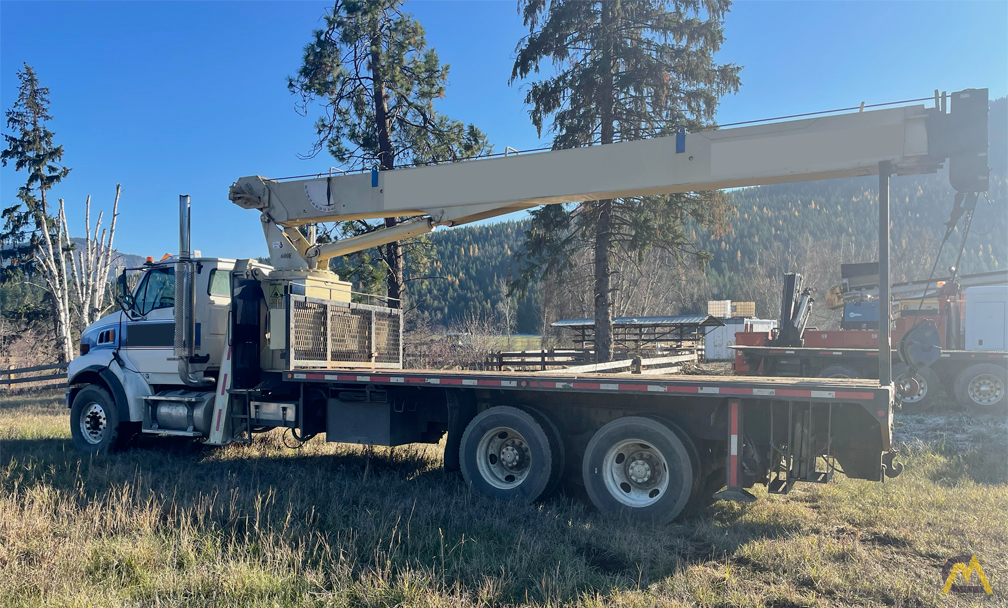 National Series 600E/Model 690E 20-ton Boom Truck Crane on Sterling CranesList ID: 647 5