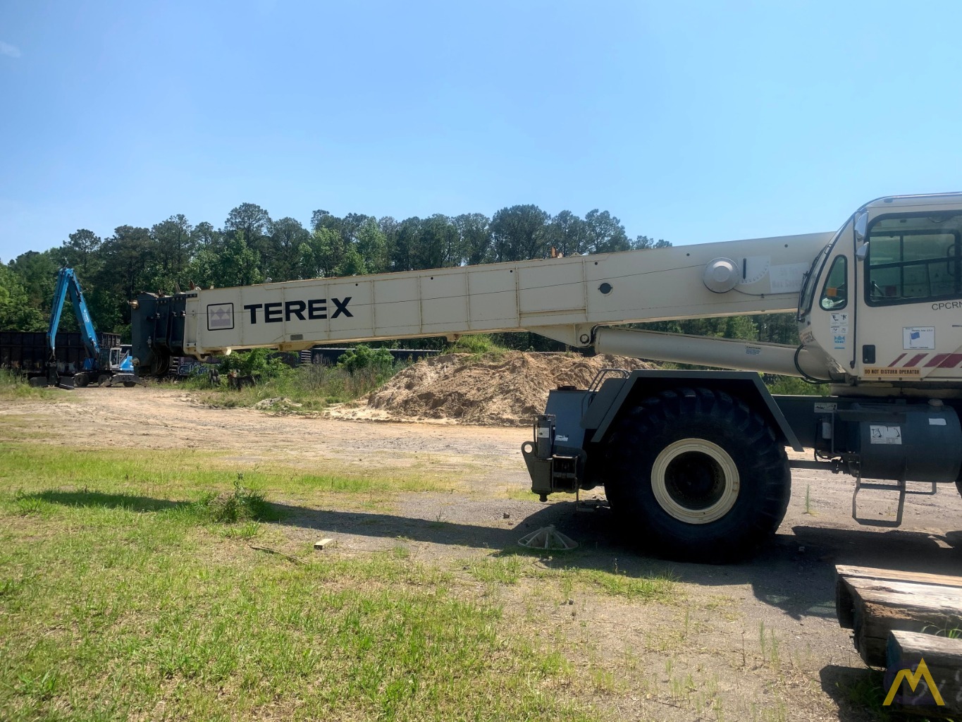 2008 Terex RT555-1 55-Ton Rough Terrain Crane; CranesList ID: 364 4