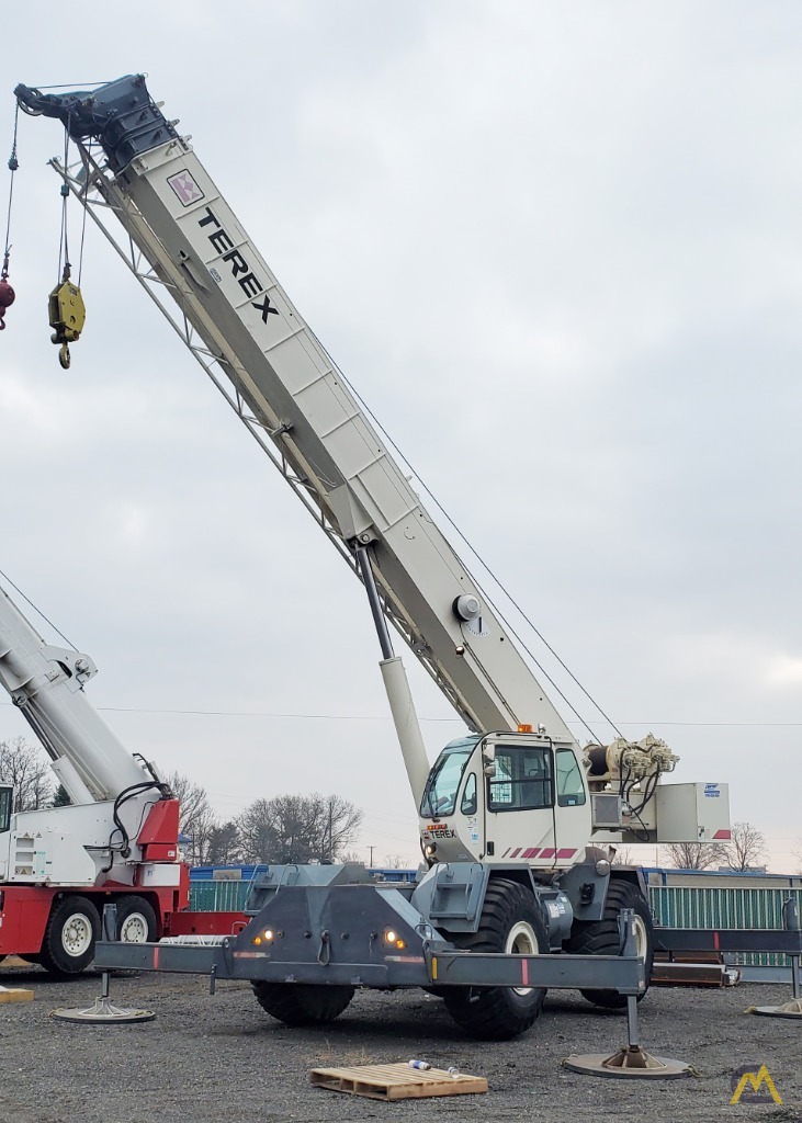 2008 Terex RT555-1 55-Ton Rough Terrain Crane 0