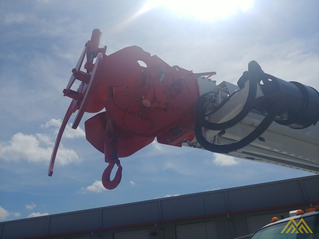 Altec DM47-TR 15-ton Wireless Remote Digger Derrick on 2009 Ford F750 Utility 13