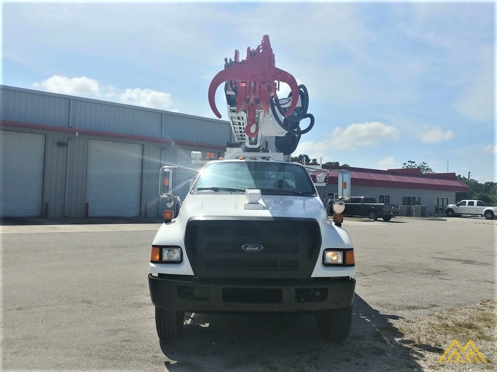Altec DM47-TR 15-ton Wireless Remote Digger Derrick on 2009 Ford F750 Utility 1