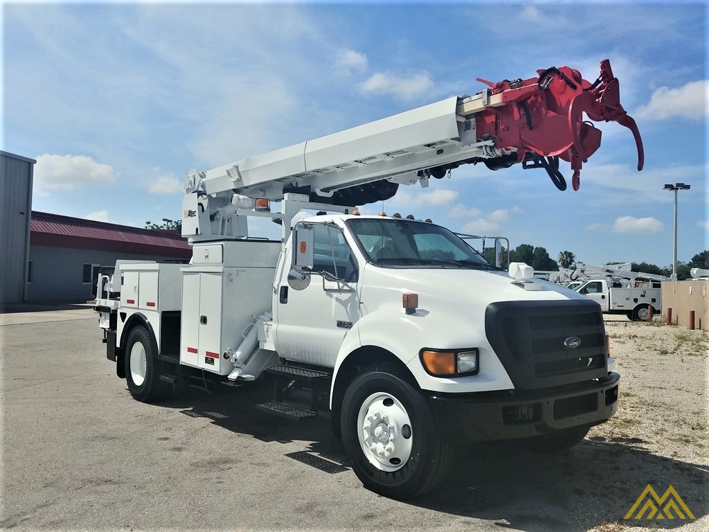 Altec DM47-TR 15-ton Wireless Remote Digger Derrick on 2009 Ford F750 Utility 2