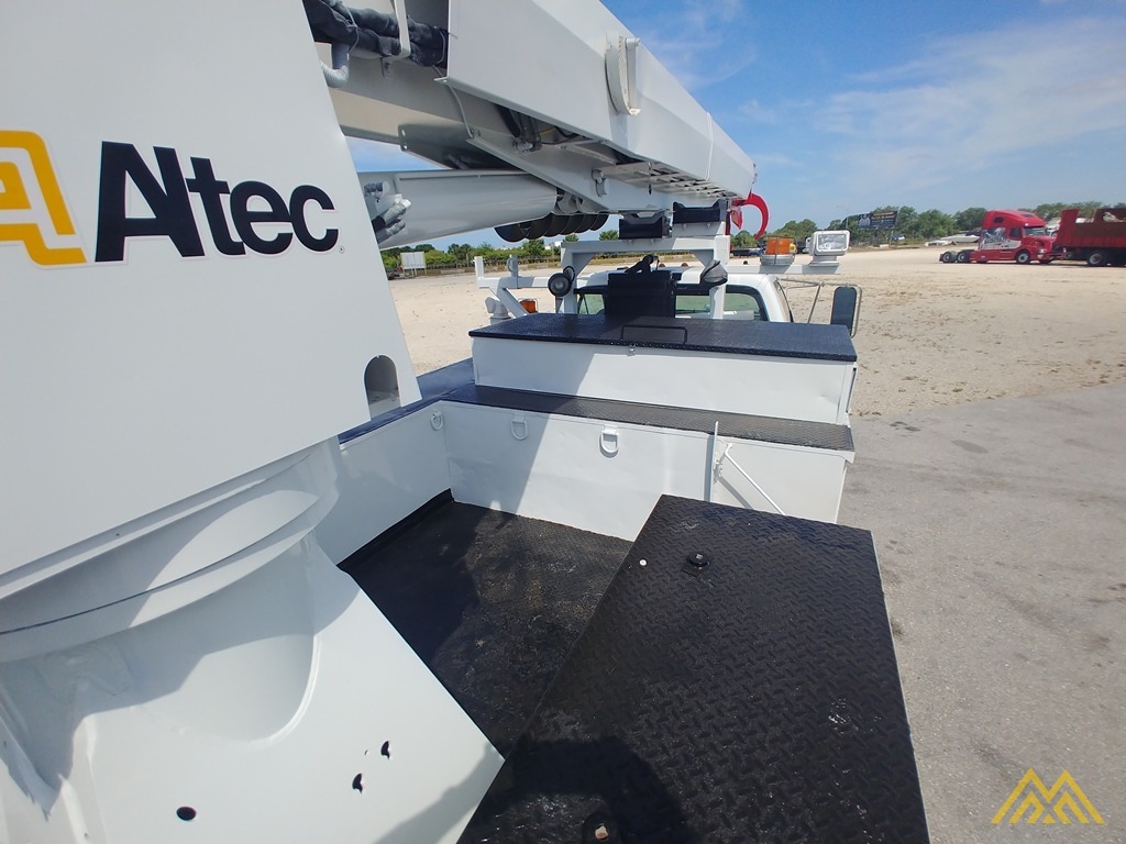 Altec DM47-TR 15-ton Wireless Remote Digger Derrick on 2009 Ford F750 Utility 15