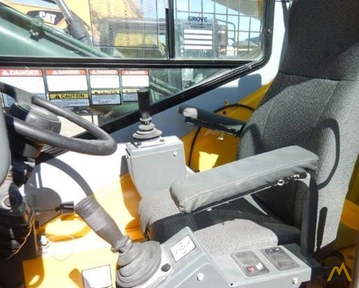 2009 Grove RT530E-2 30-Ton Rough Terrain Crane 8