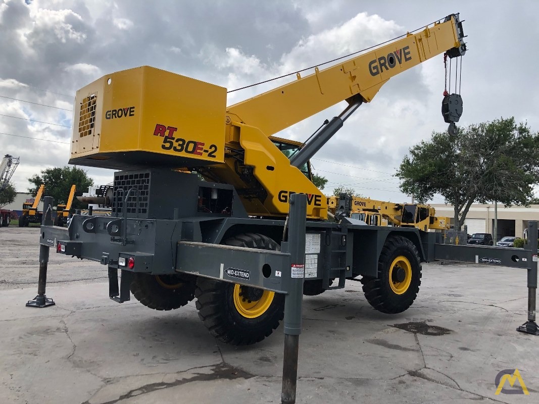 2009 Grove RT530E-2 30-Ton Rough Terrain Crane 2