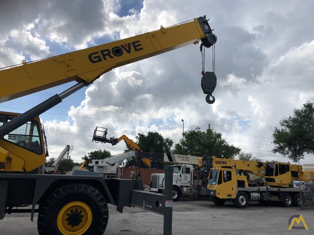 2009 Grove RT530E-2 30-Ton Rough Terrain Crane 5