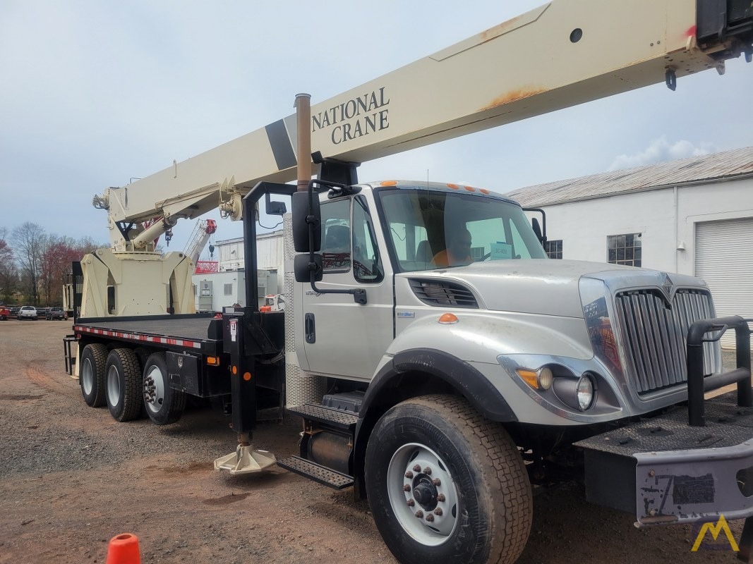 2009 National 9125A 26-Ton Boom Truck Crane 1