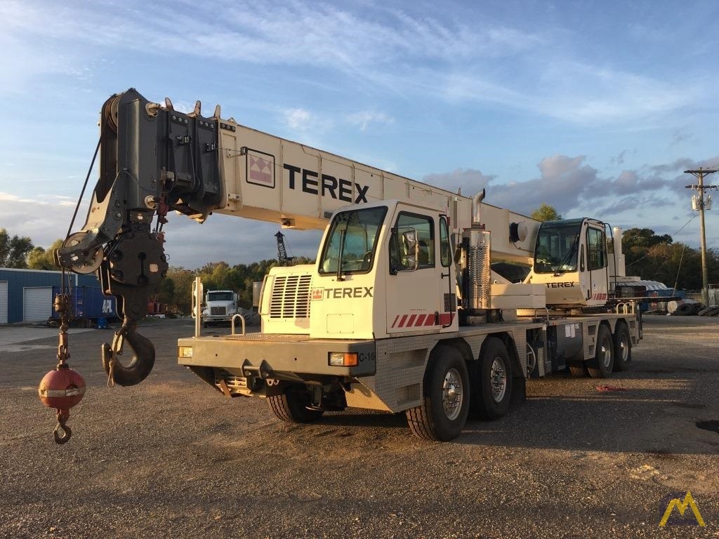 2009 Terex T 560 60-Ton Hydraulic Truck Crane; CranesList ID: 733 2