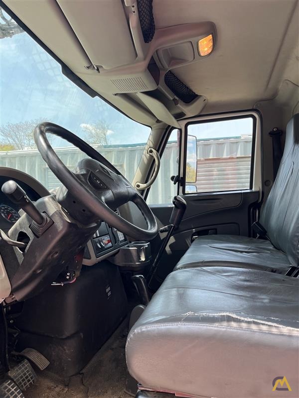 2010 ElliotInternational L60R High Reach Bucket Crane Truck