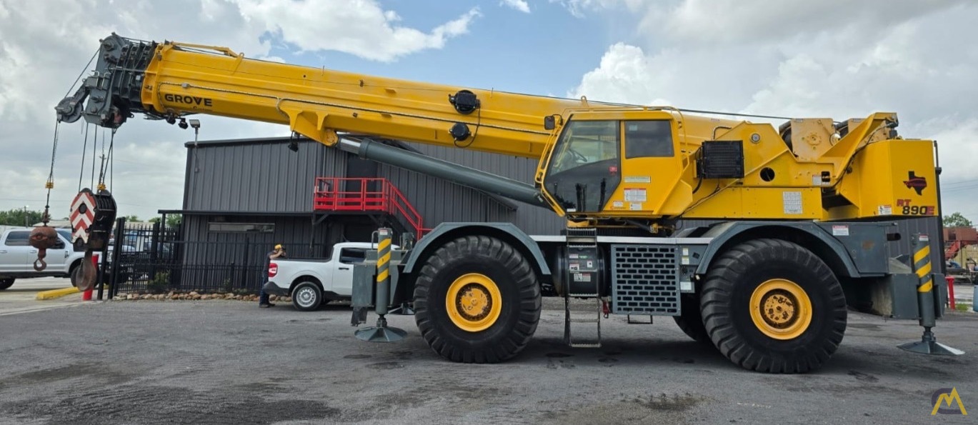 2011 GROVE RT890E Rough Terrain Crane 0
