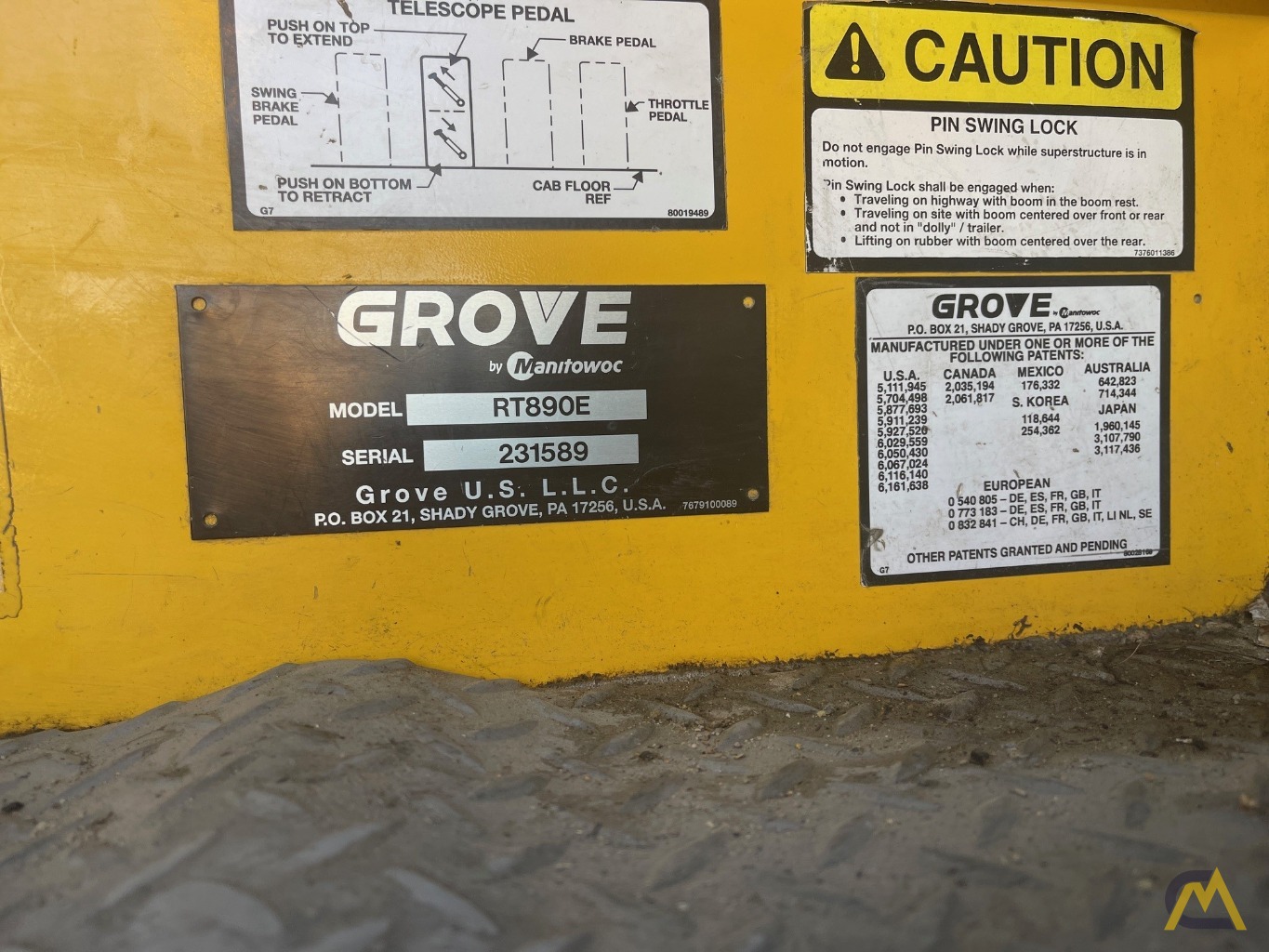 Grove RT890E Rough Terrain Crane 3