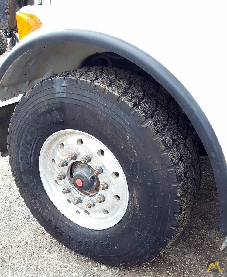 2011 MANITEX 38124S 11