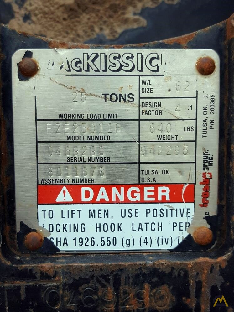 2011 MANITEX 38124S 19