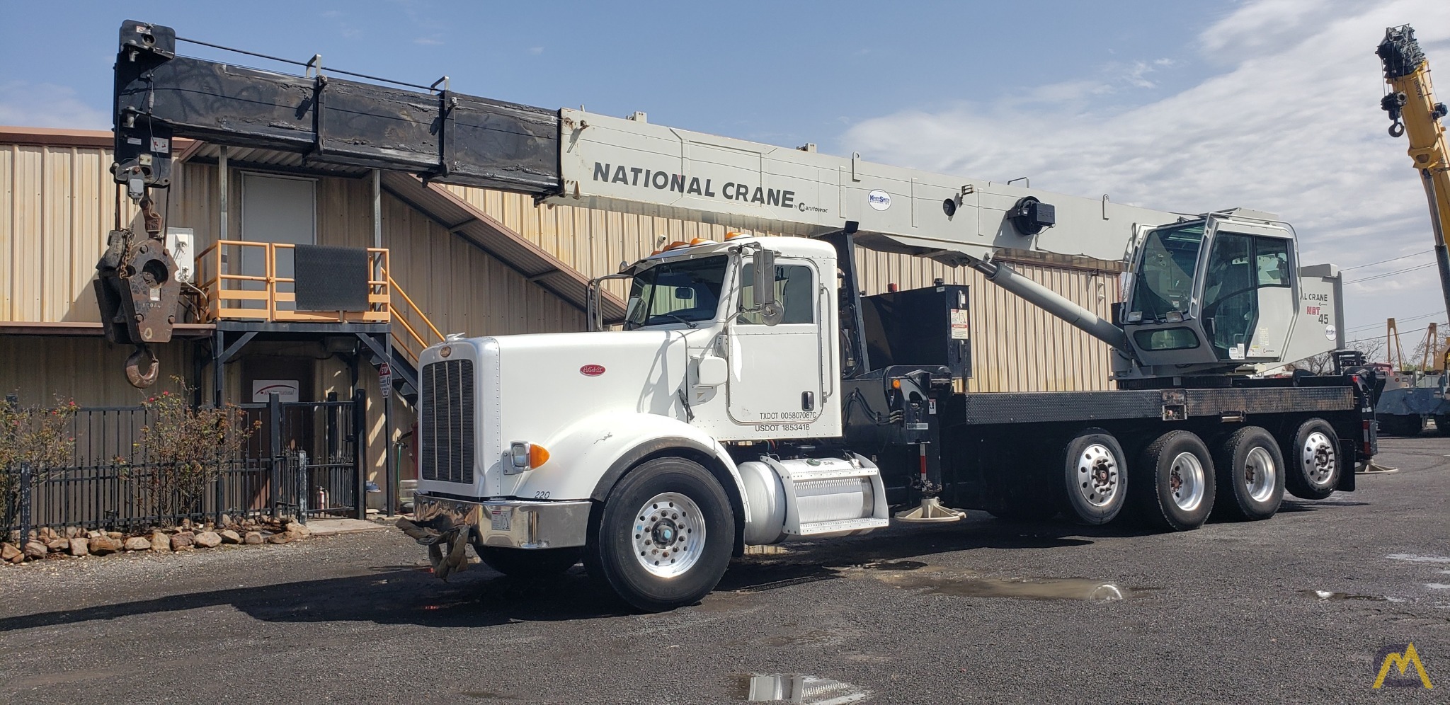 2011 National NBT45 45-Ton Boom Truck Crane Mounted on 2012 Peterbilt 367 0