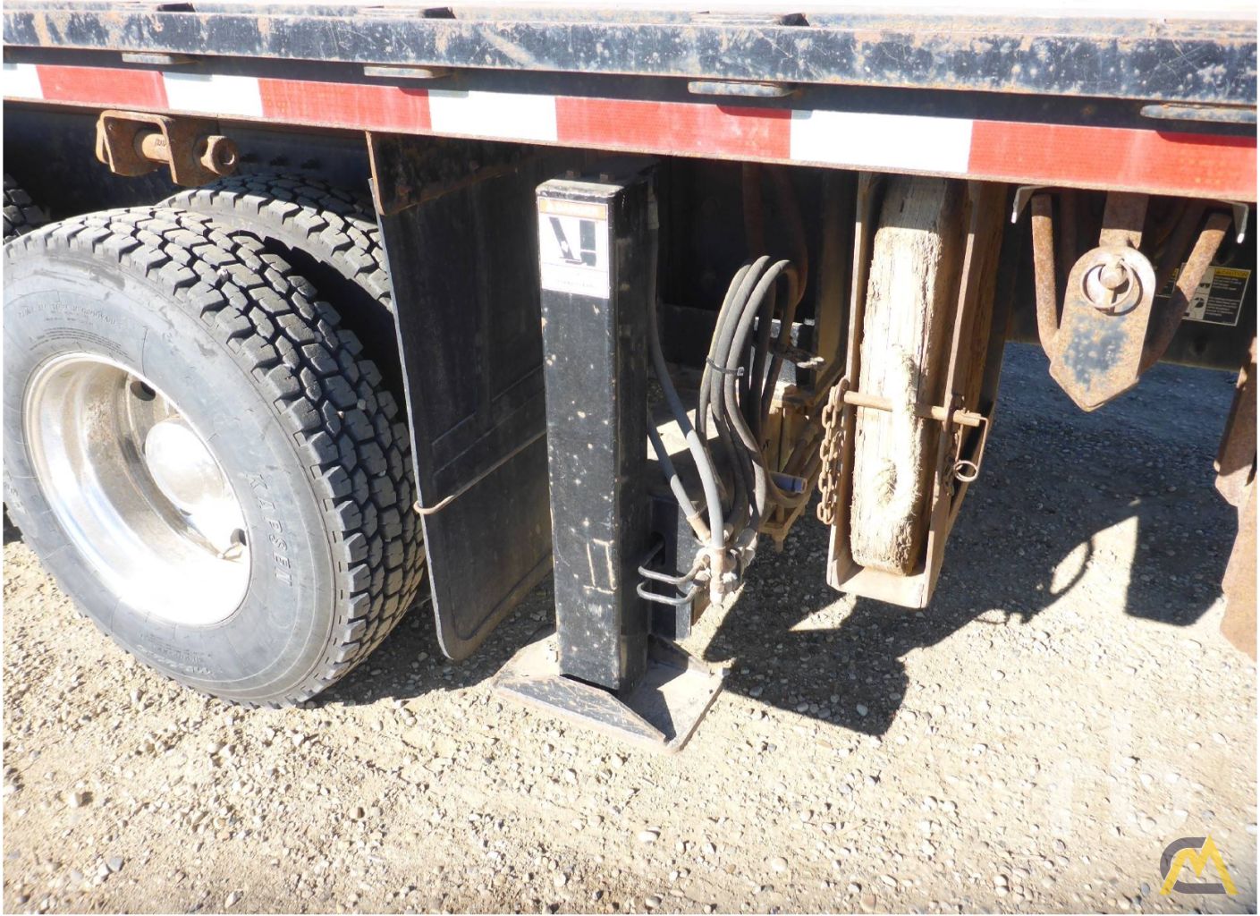 2011 National-Peterbilt 1195 28-Ton Boom Truck Crane; CranesList ID: 617 28