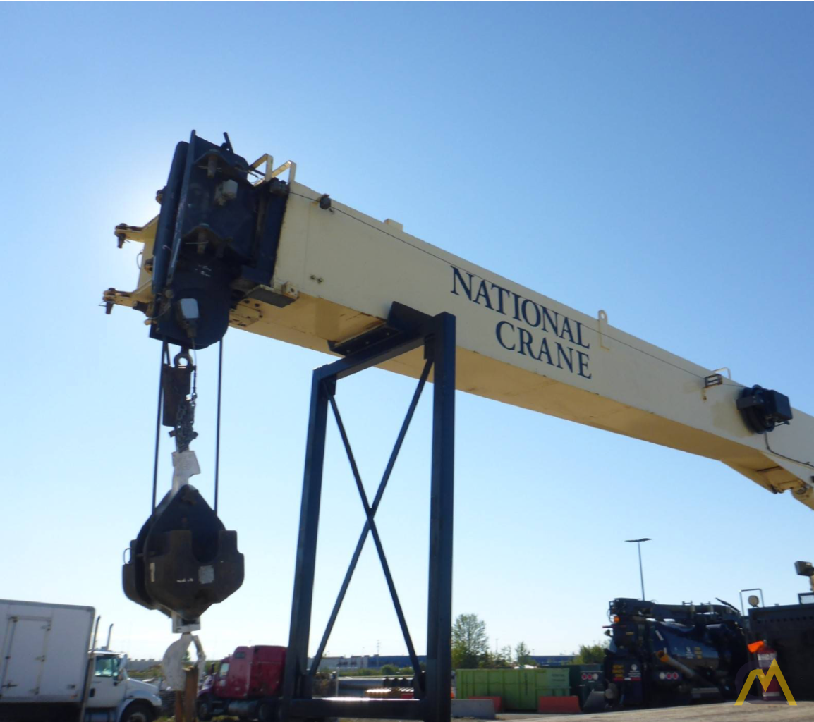 2011 National-Peterbilt 1195 28-Ton Boom Truck Crane; CranesList ID: 617 5