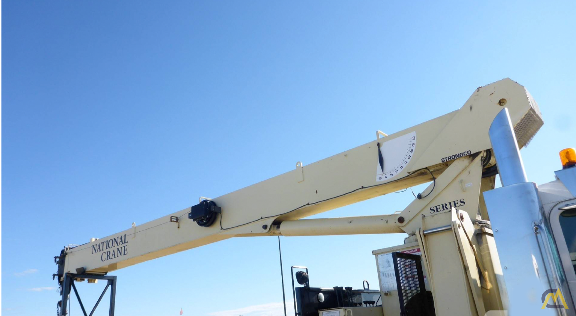 2011 National-Peterbilt 1195 28-Ton Boom Truck Crane; CranesList ID: 617 6