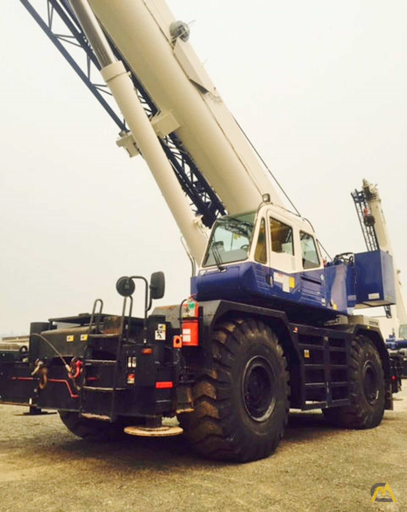2011 Tadano GR-1000XL 100-Ton Rough Terrain Crane 0