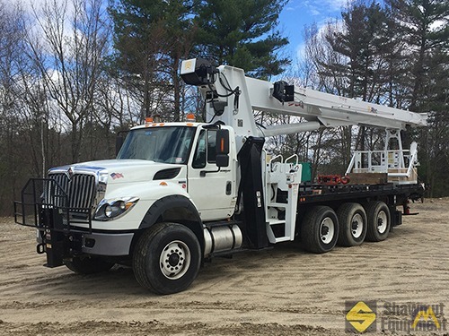 2012 Altec AC28-103B 28-Ton Boom Truck Crane 0