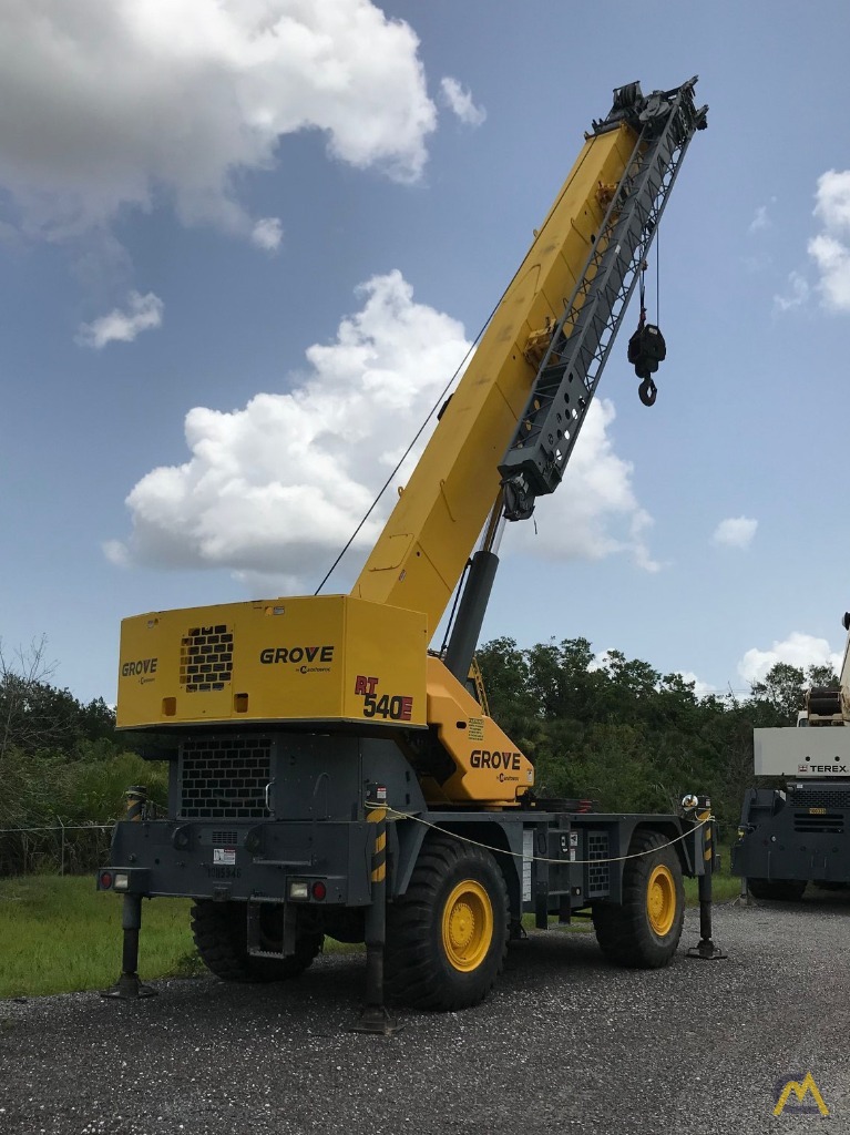 2012 GroveRT540E 40-Ton Rough Terrain Crane 2