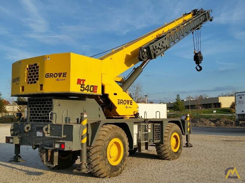 2012 Grove RT540E 40-Ton Rough Terrain Crane 2