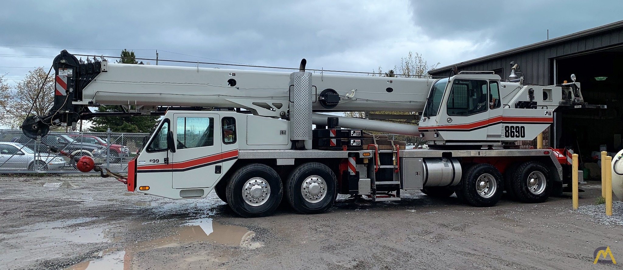 2012 Link-Belt HTC-8690 90-Ton Hydraulic Truck Crane 0