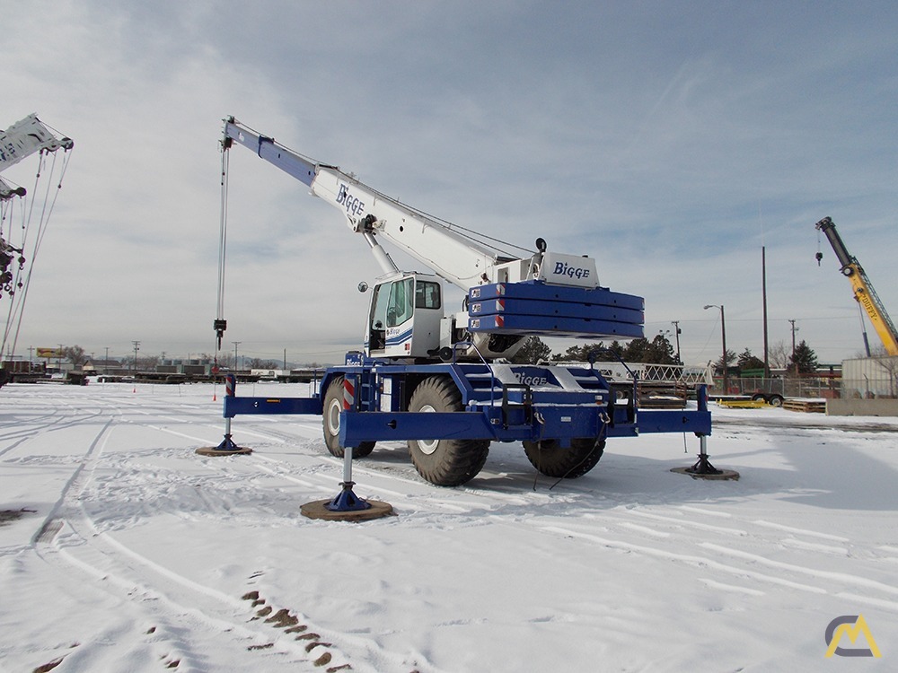 2012 Link-Belt RTC-8090 Series II 90-Ton Rough Terrain Crane 4