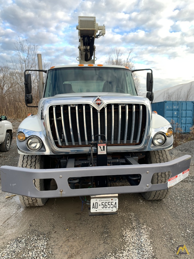 2012 National 690E2 20-Ton Boom Truck Crane  2